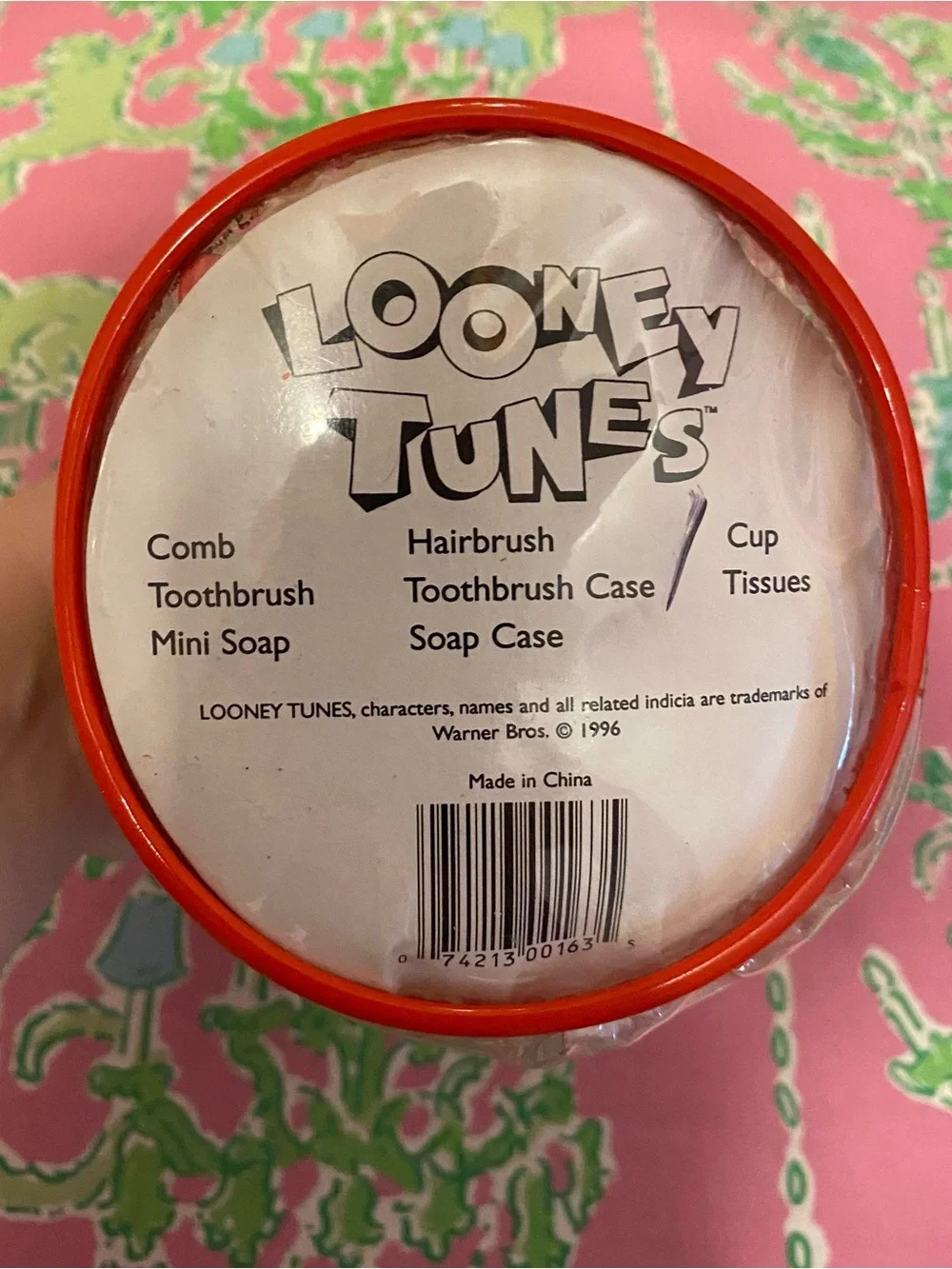 Vintage 1996 Looney Tunes Tweety Bird Travel toiletry set 7 pieces